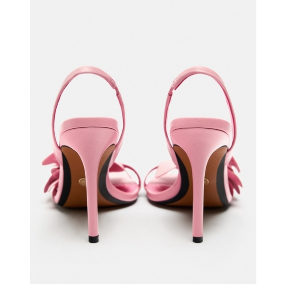 ❌️SOLD❌️LEATHER FLOWER PINK SANDALS SIZE 6 - Picture 3 of 9